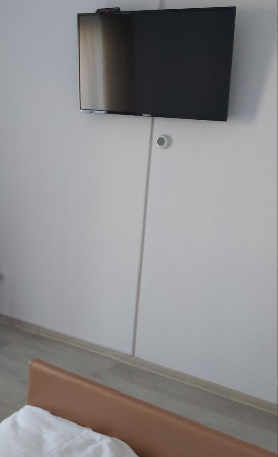 Studio Elisa Apartment Caransebes Ngoại thất bức ảnh