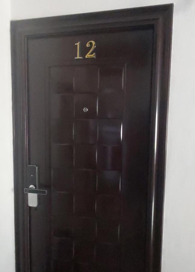 Studio Elisa Apartment Caransebes Ngoại thất bức ảnh