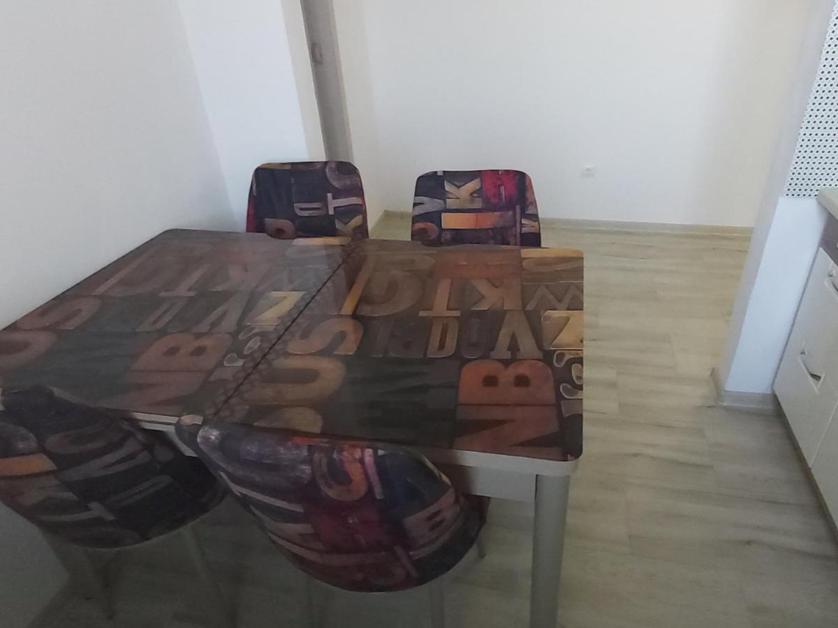 Studio Elisa Apartment Caransebes Ngoại thất bức ảnh